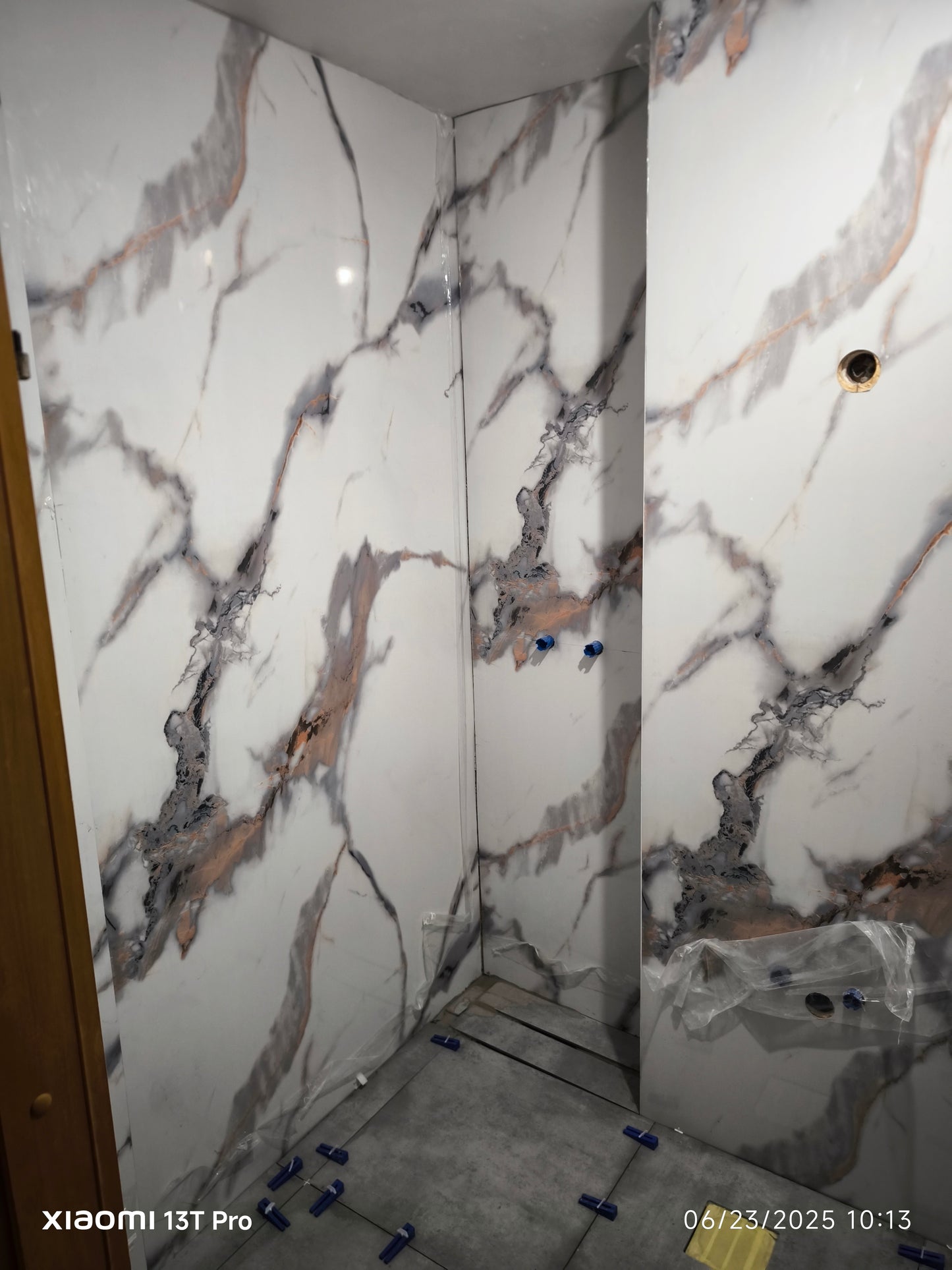 Zlatno Bijeli Mramor Zidni Panel 260x122 cm