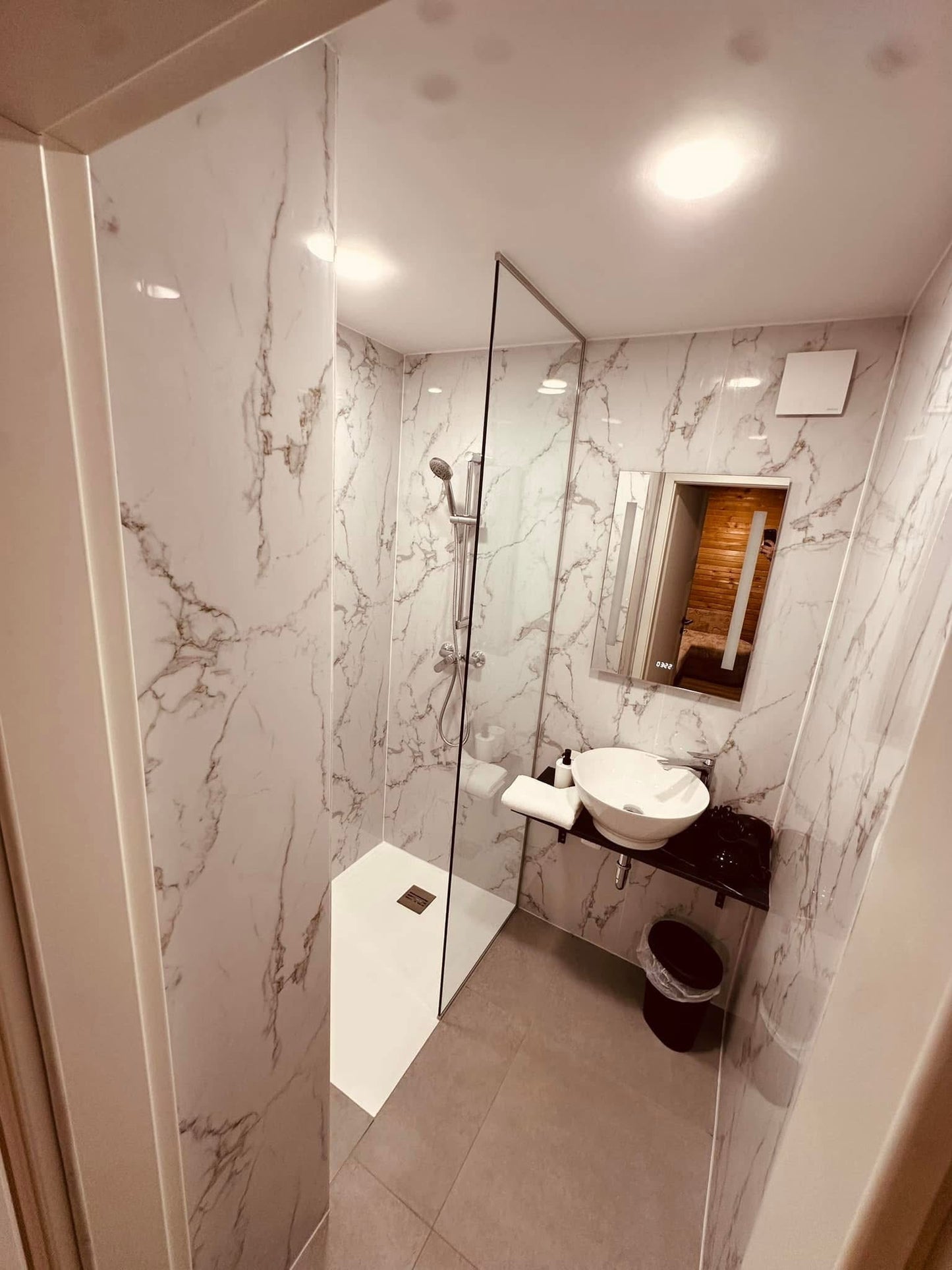 Bijeli Carrara Mramor Zidni Panel 260x122 cm